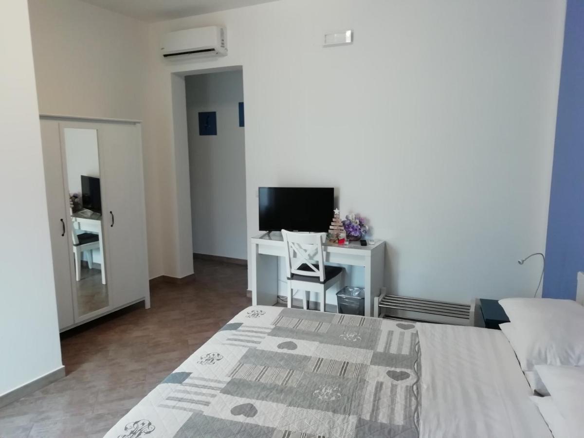 Bed and Breakfast Colori Del Salento Челліно-Сан-Марко Екстер'єр фото